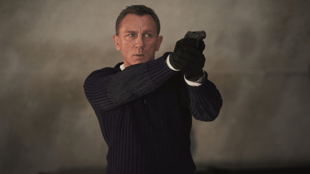 Daniel Craig sebagai James Bond dalam No Time to Die (2021)